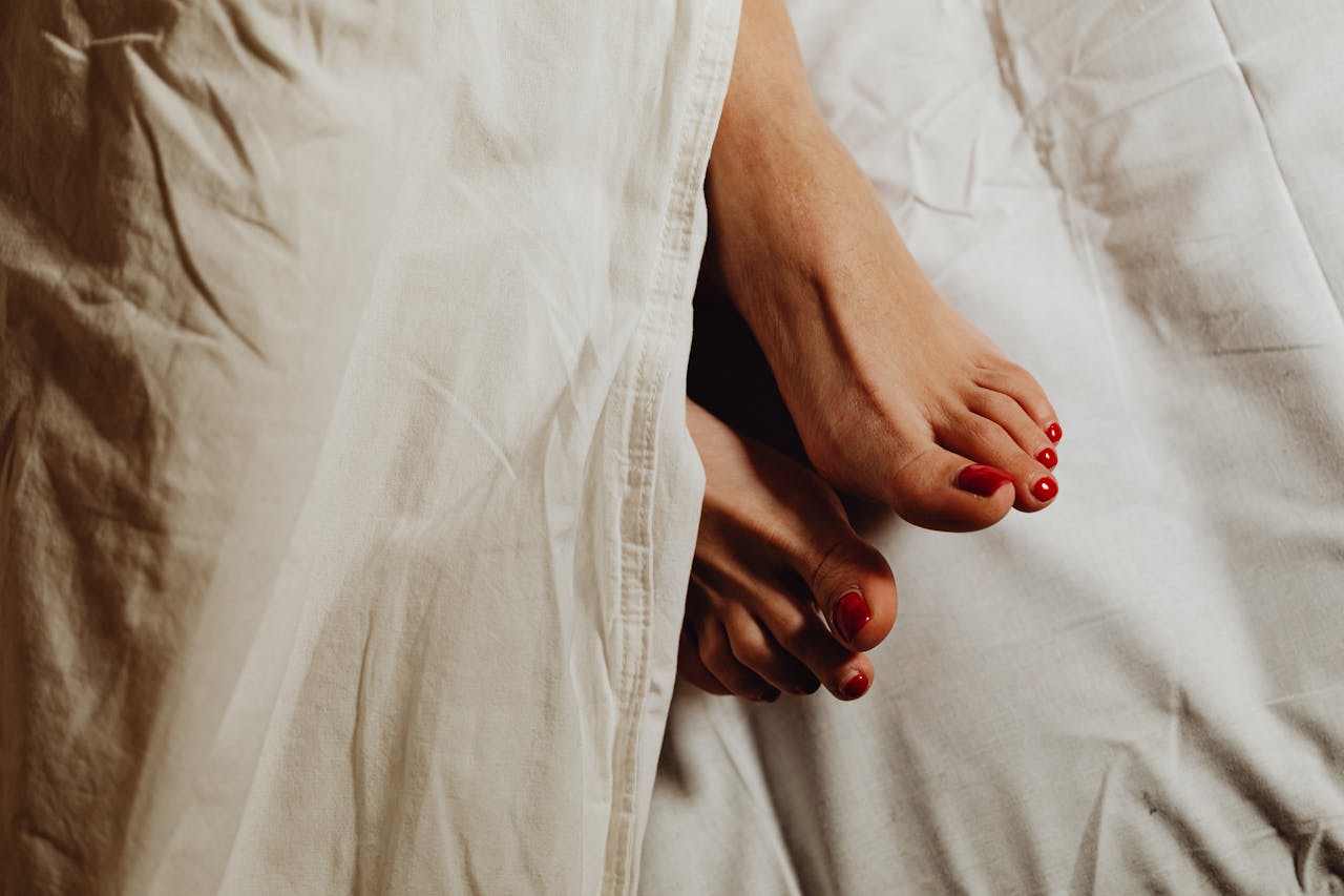 Toe Sucking For Beginners: The Best Foot Fetish Guide